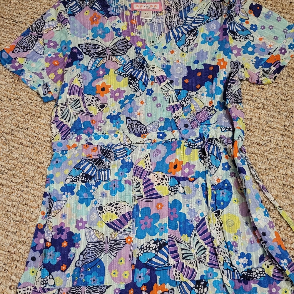 Koi Lite Scrub Top